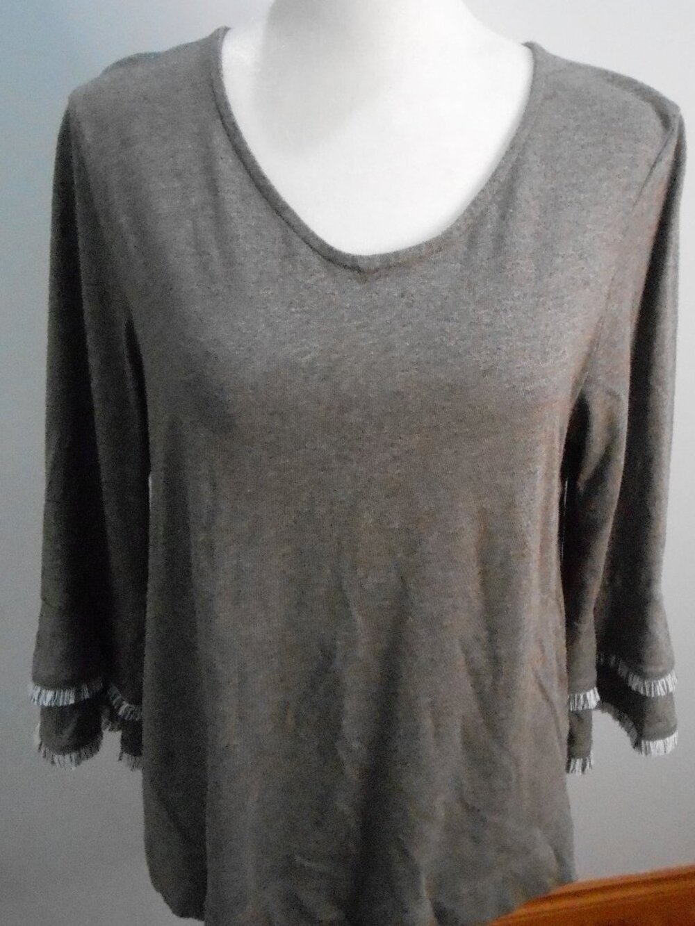 Chico's Women's Cocoa Brown V Neck Top with Fringed 3/4 Sleeves Size-0/Small